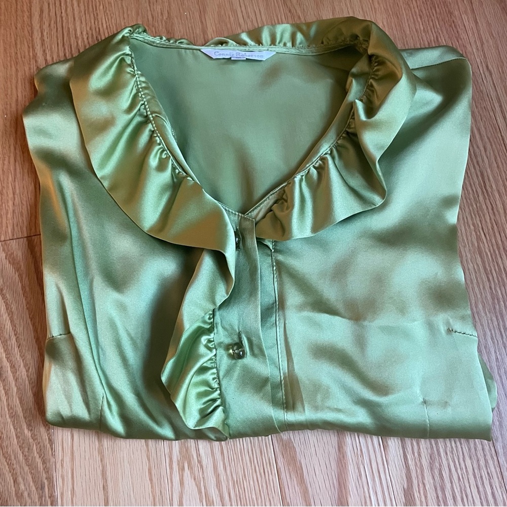 Vintage Connie Roberson 100% silk blouse. Size M